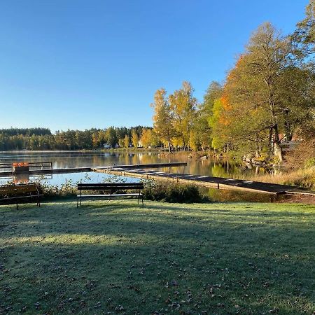 Vacker Hus I Naturen Froseke ภายนอก รูปภาพ