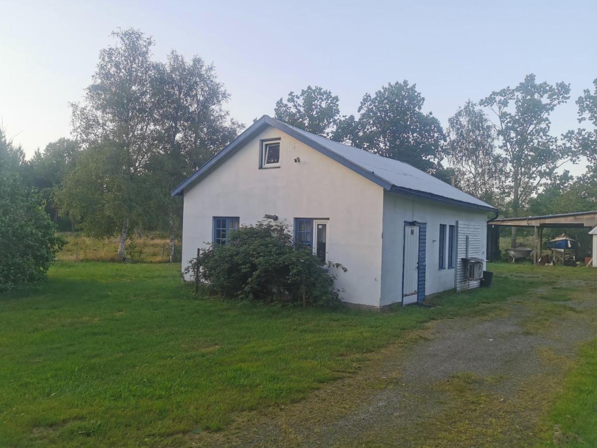 Vacker Hus I Naturen Froseke ภายนอก รูปภาพ