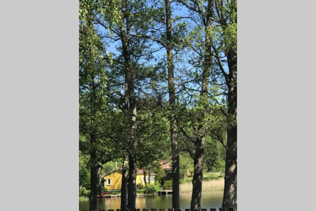 Vacker Hus I Naturen Froseke ภายนอก รูปภาพ