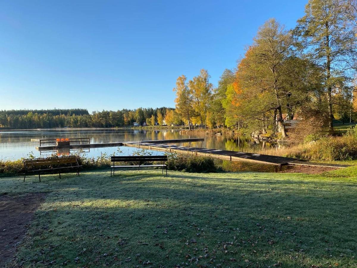 Vacker Hus I Naturen Froseke ภายนอก รูปภาพ